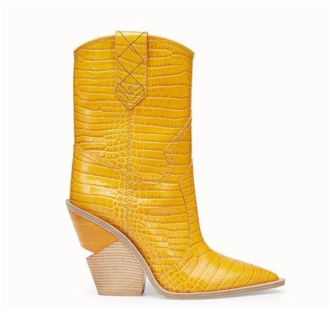 Chaussures Bottines Fendi Jaune d'occasion .